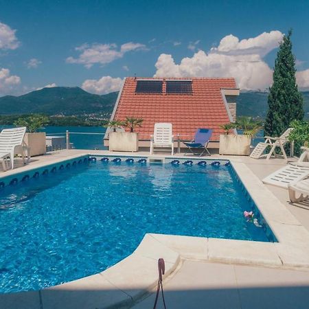 Villa Tivat Exterior photo