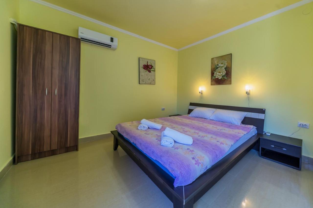 Villa Tivat Exterior photo